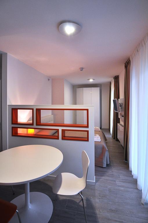 Bb Hotels Aparthotel Arcimboldi Milánó Szoba fotó